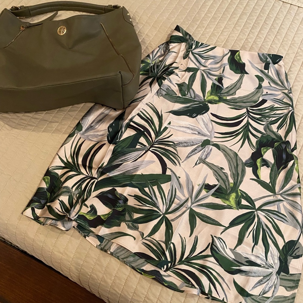 New Size Small Victoria Secret long floral skirt non brand  used green purse